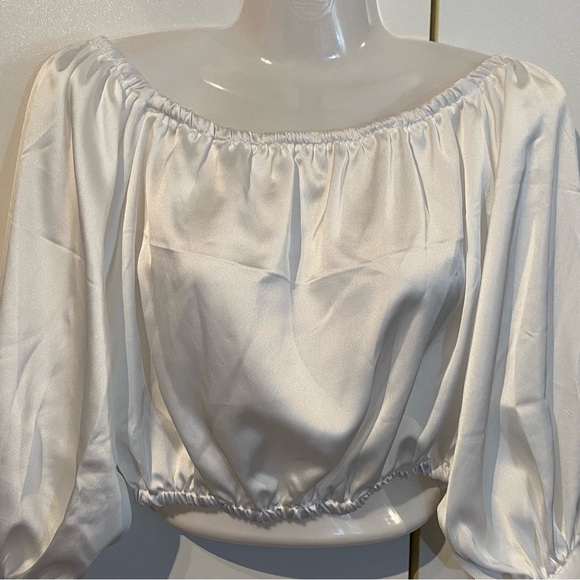 Akira White Satin Off Shoulder Top Size Small NWOT - Picture 2 of 16